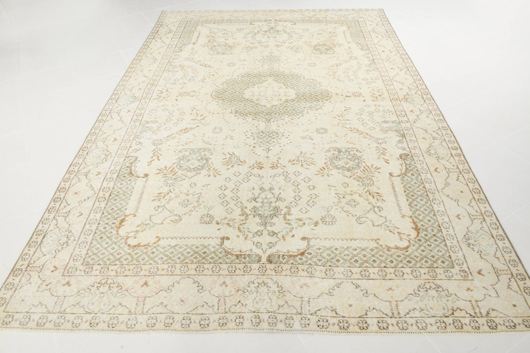 Soft Beige Neutral Vintage Oushak Carpert Rug, 222x330 Cm
