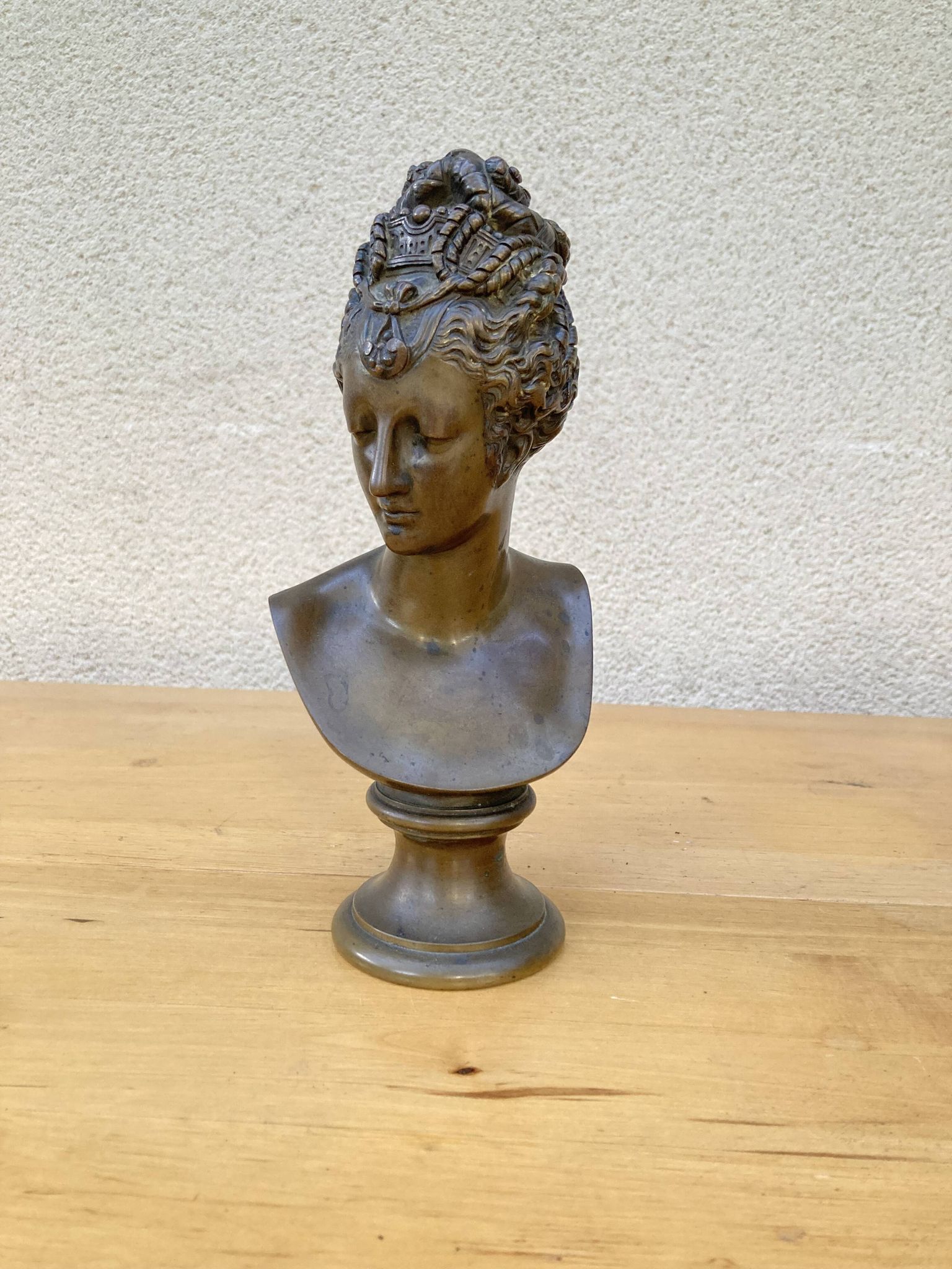 Bust of a woman