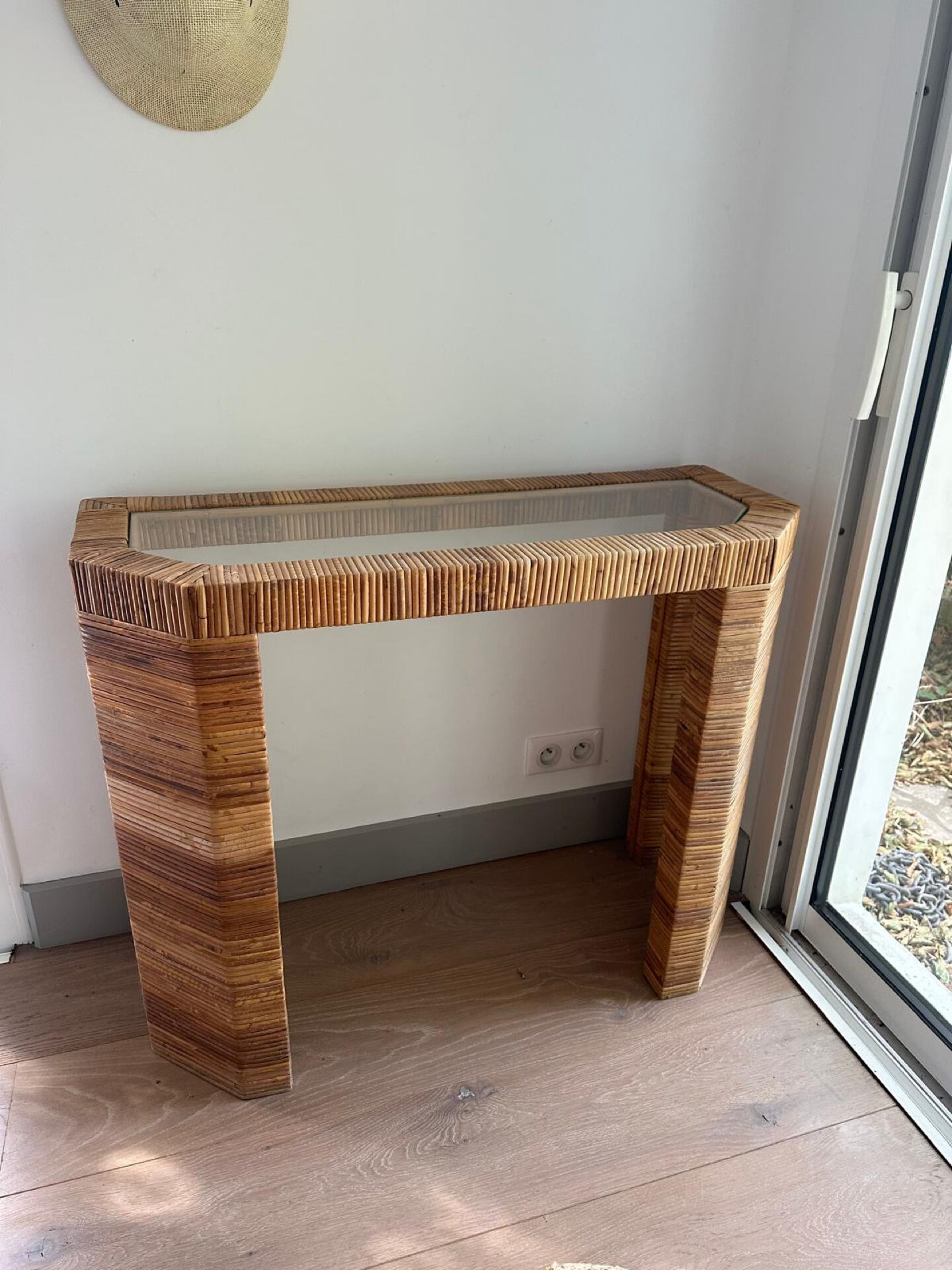 Console en rotin et verre - Les composantes (Sezane)