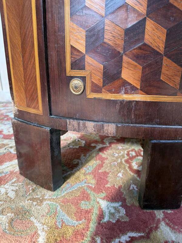 Encoignure en marqueterie époque Louis