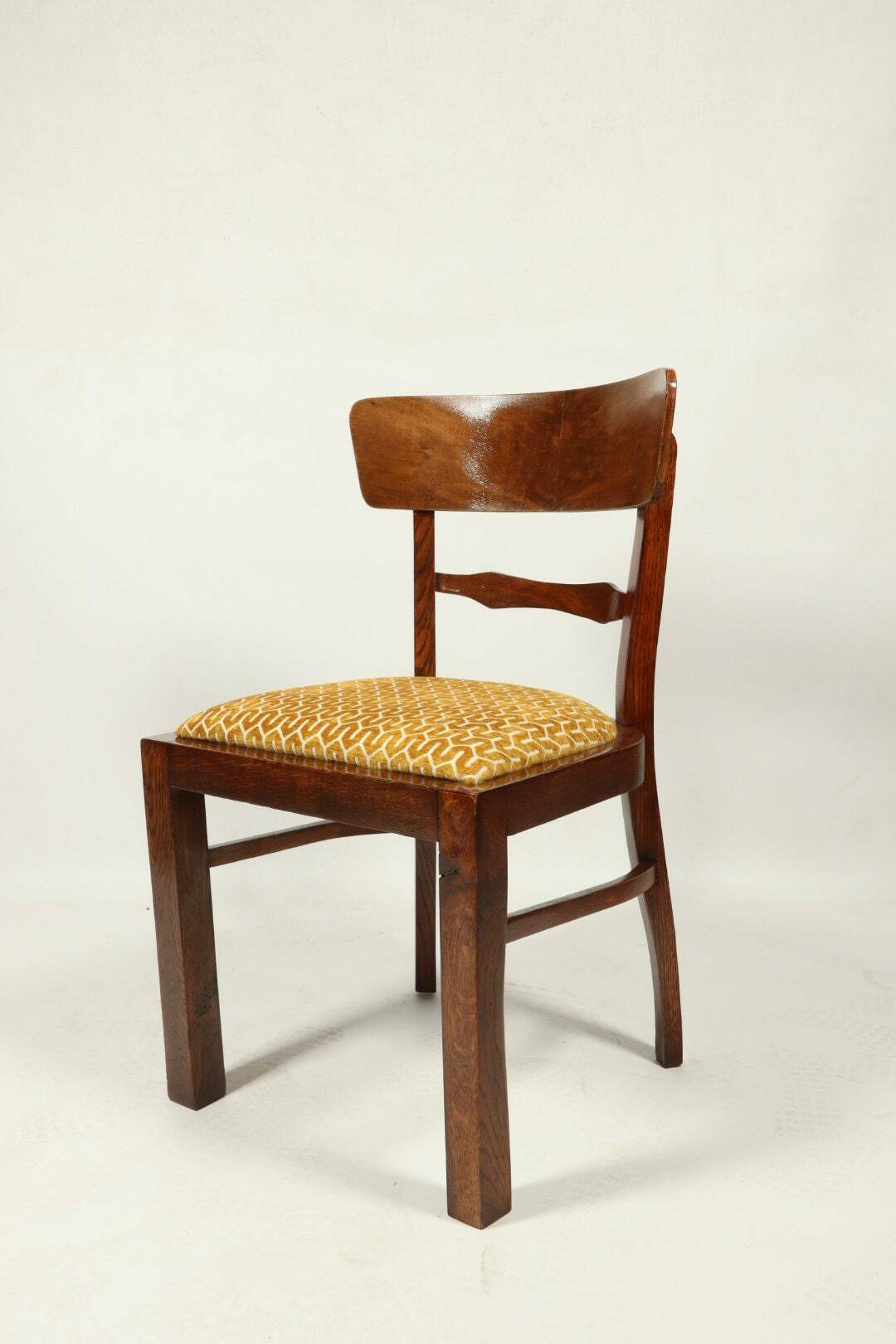 Chaise Art Déco des années 1940, chaise de cabinet Jacquard couleur or jaune tissu tapisserie d'ameublement géométrique Resto