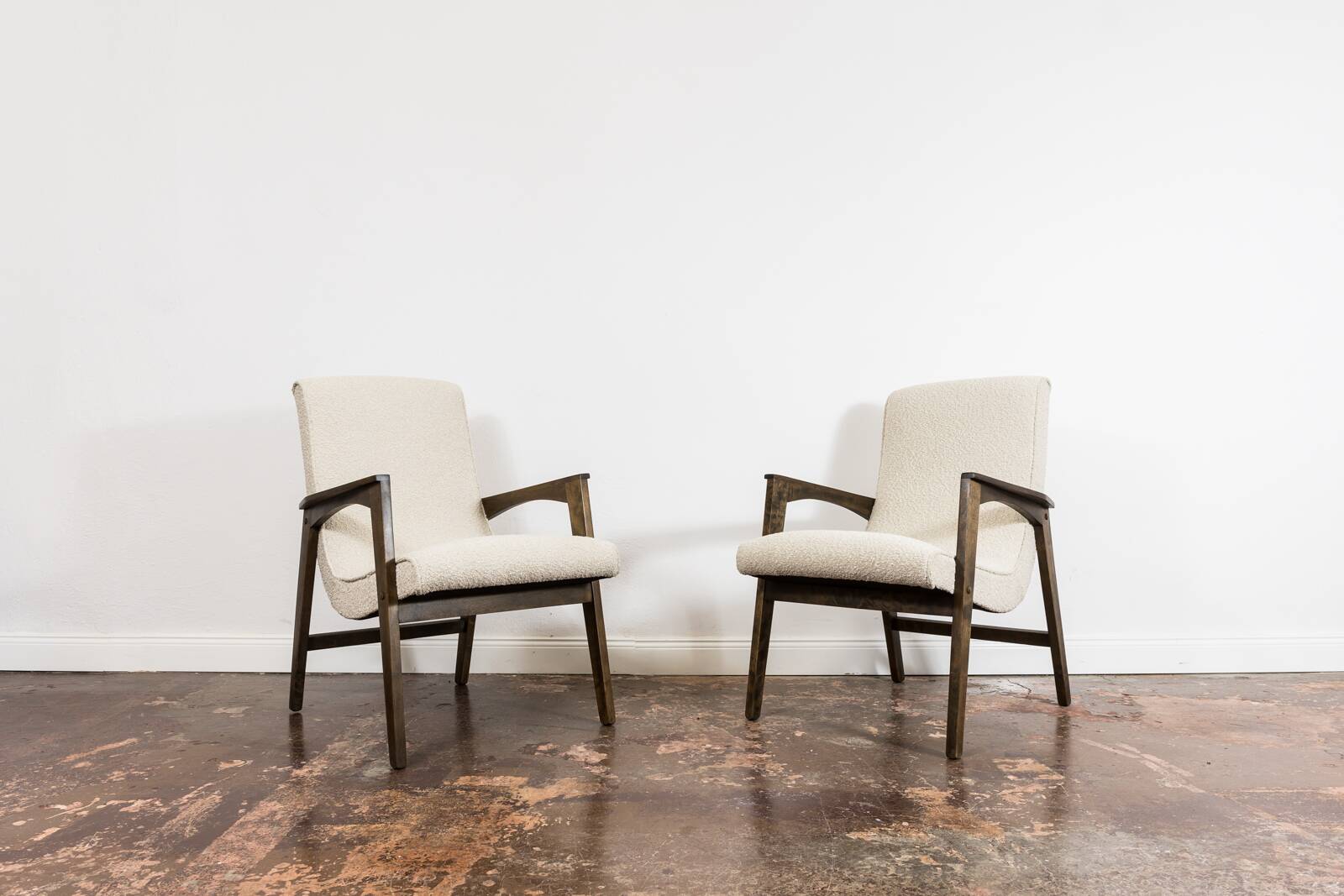 Paire de Fauteuils Mid-Century en Boucle Beige 1964