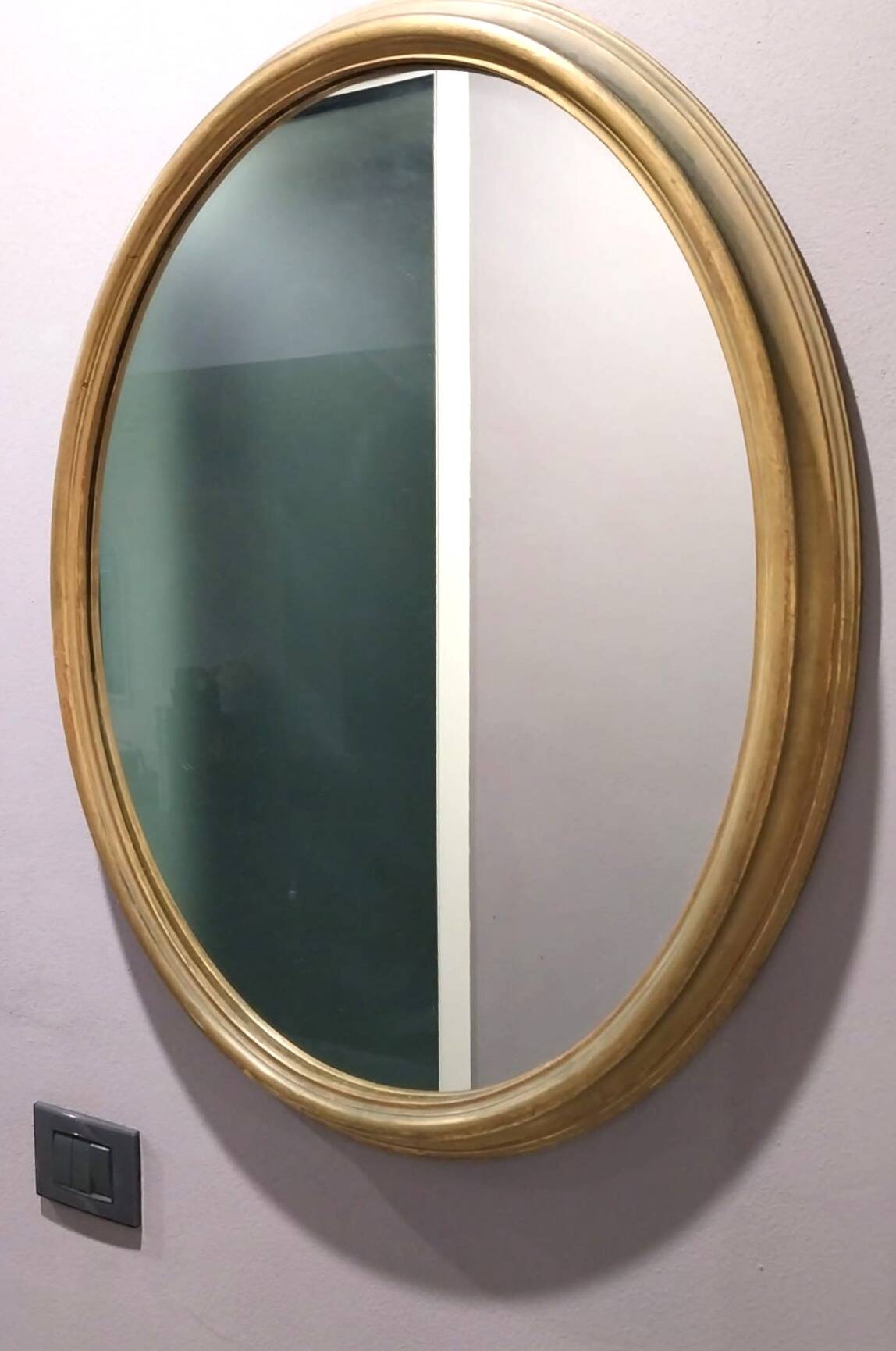 Vintage Oval Gold Mirror 80 cm – Elegant Wide Frame