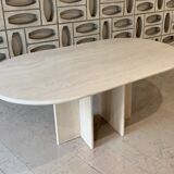 Table à manger vintage en travertin de Ligne Roset