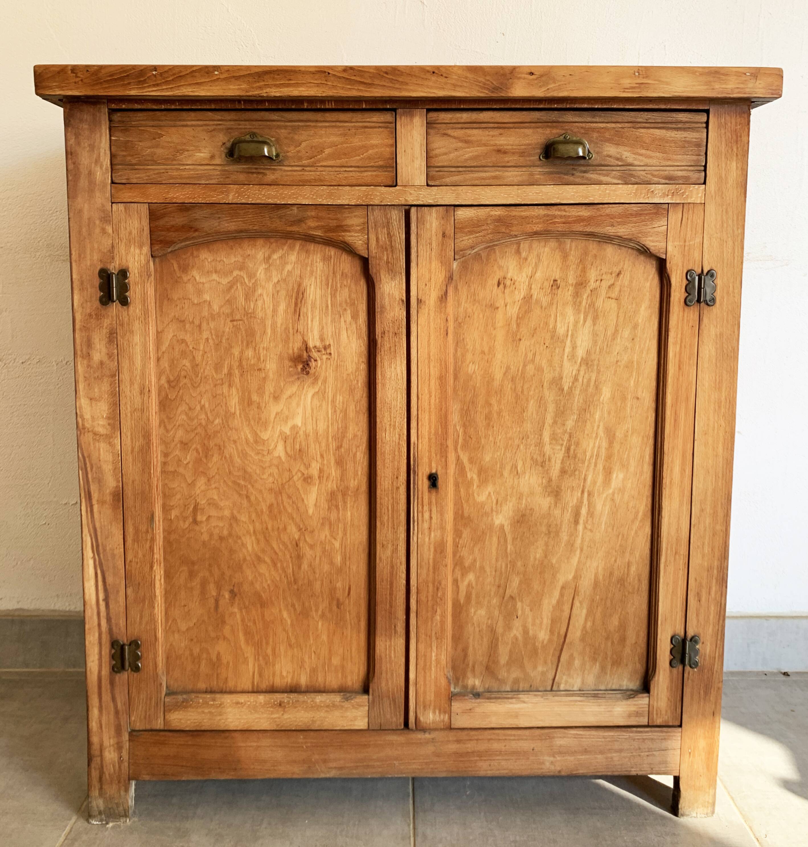 Vintage Parisian buffet in solid oak from the 60s