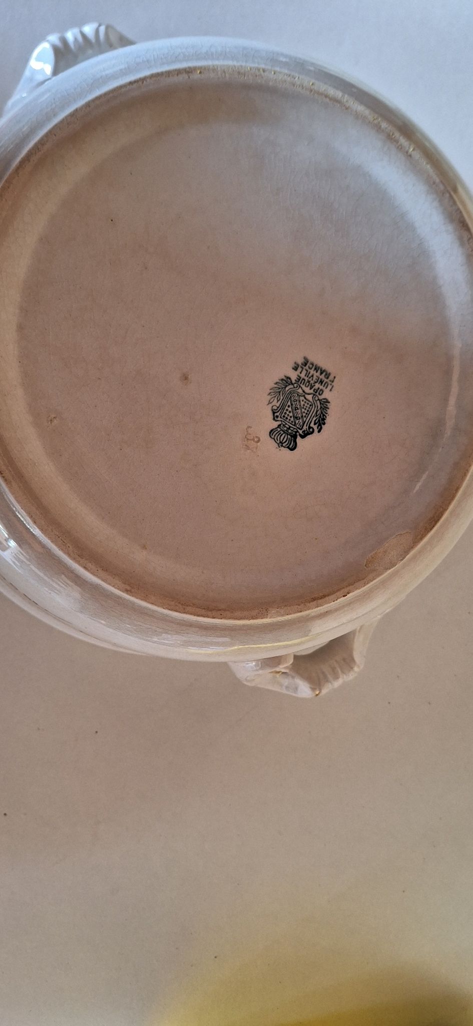 Soupière opaque de lunéville