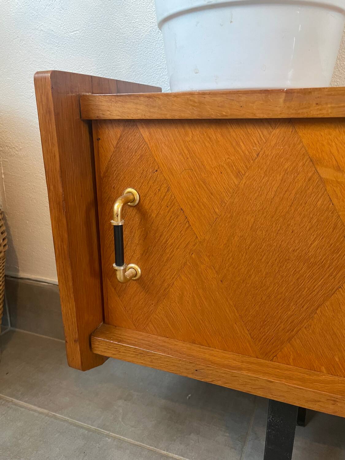 Vintage oak sideboard (shallow)