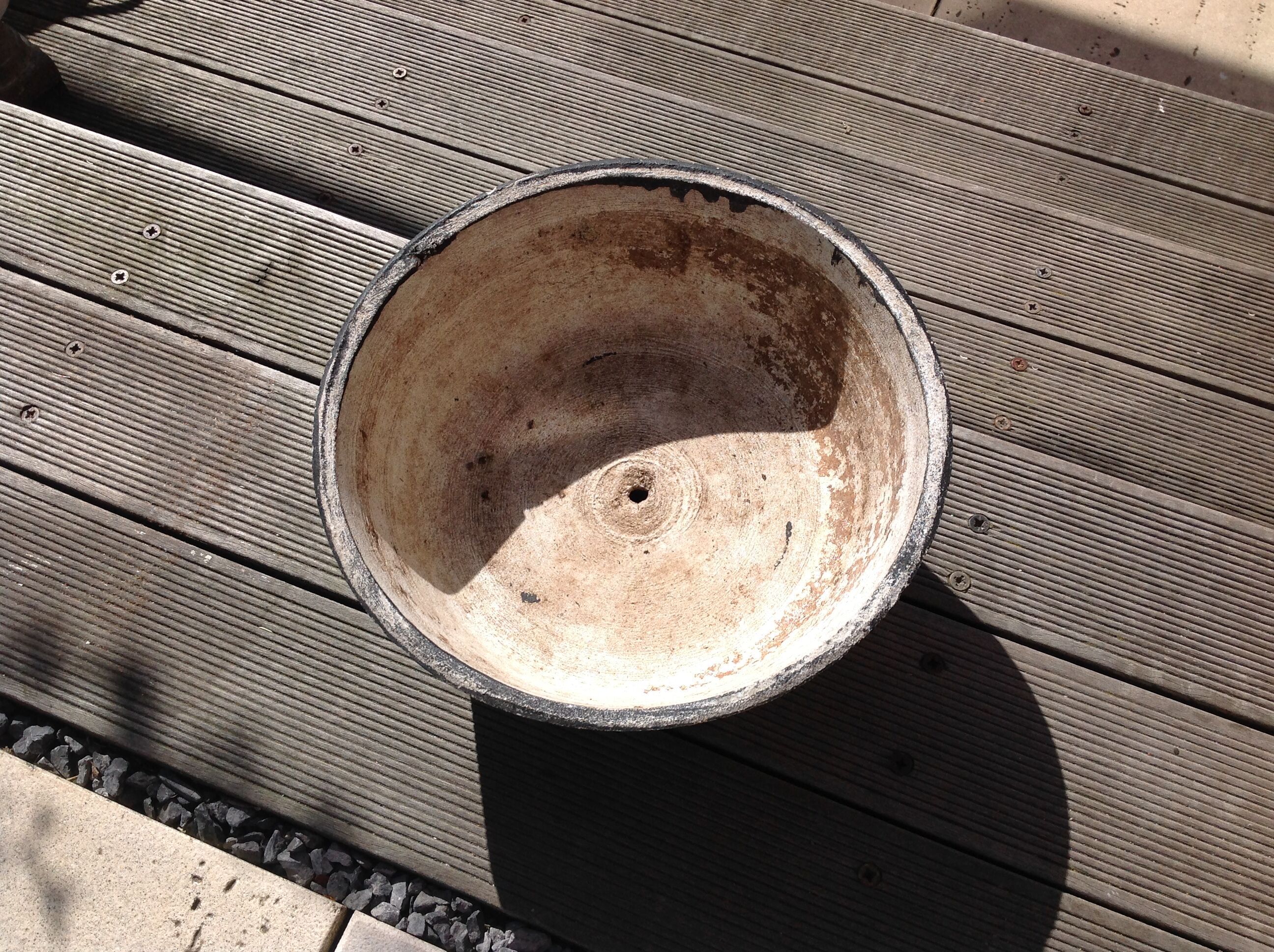 Structured concrete planter 60s-70s