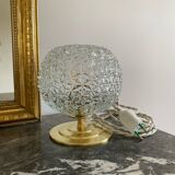 Table lamp with vintage globe