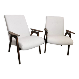 Paire de fauteuils par Jaroslav Smidek restaurés