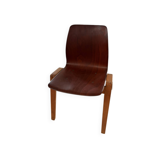 Plusieurs magnifiques chaises de bistrot en bois des années 1960.