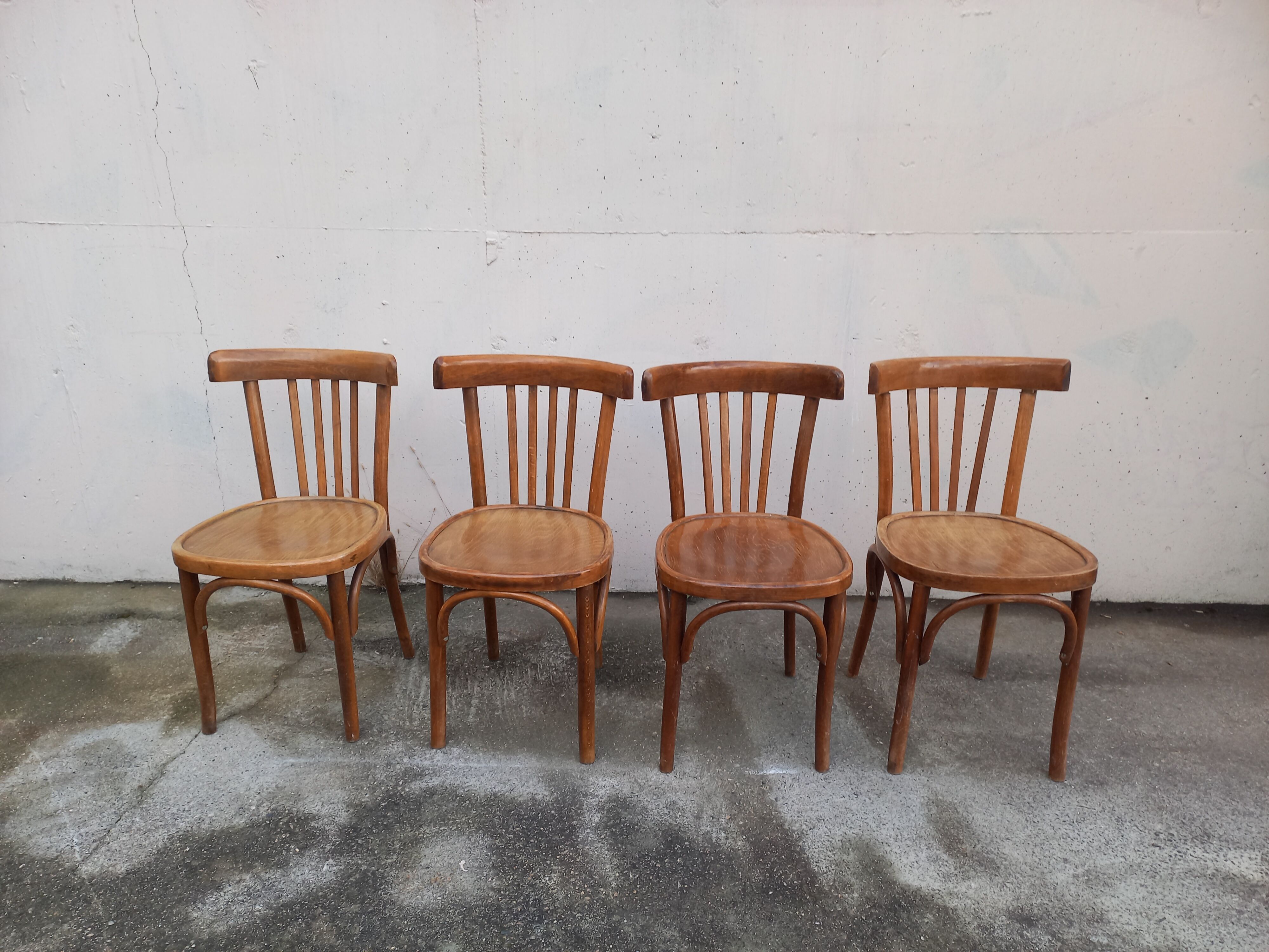 Chaises bistrot vintage