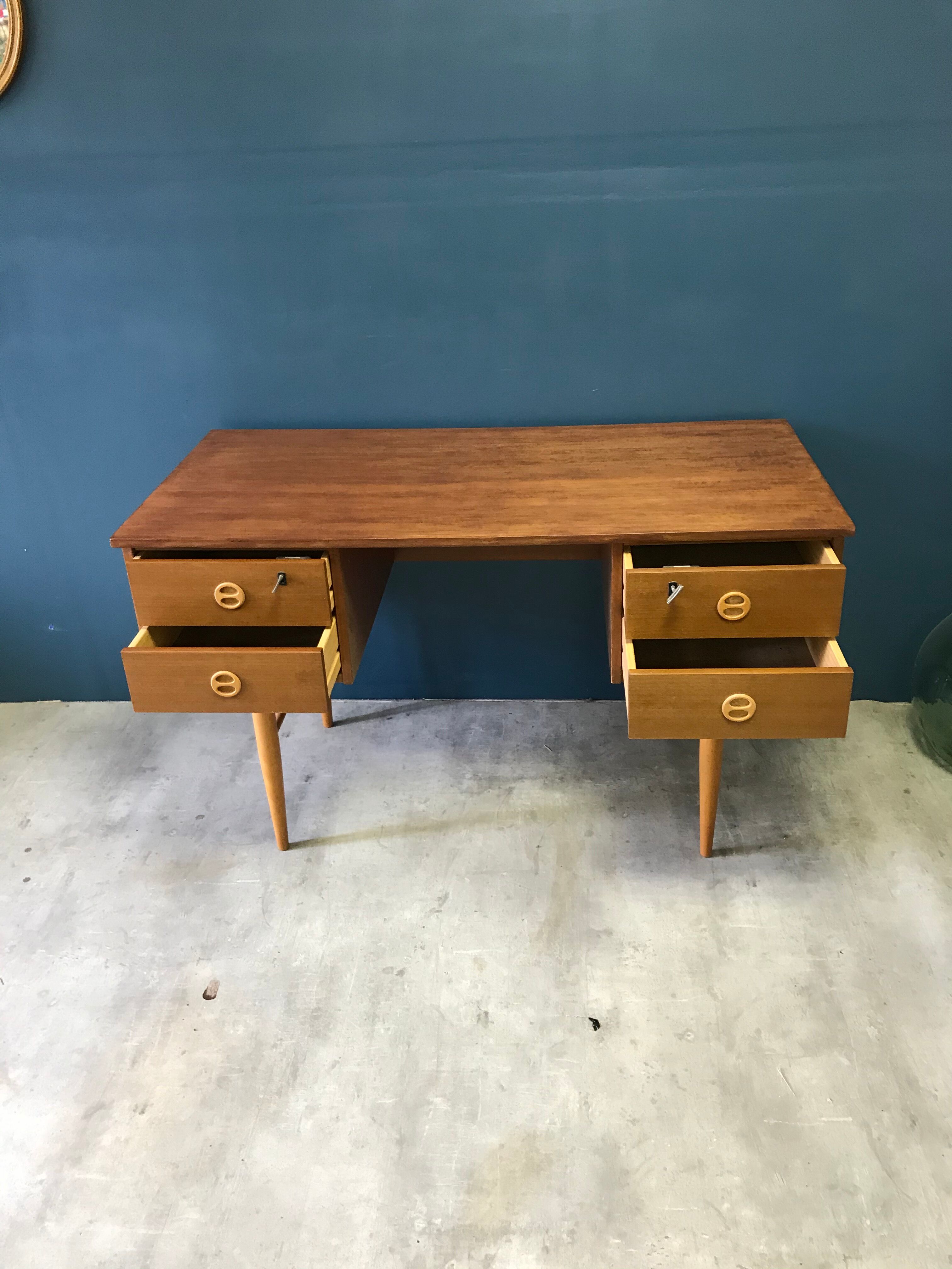 Desk 4 drawers with bevelled base
