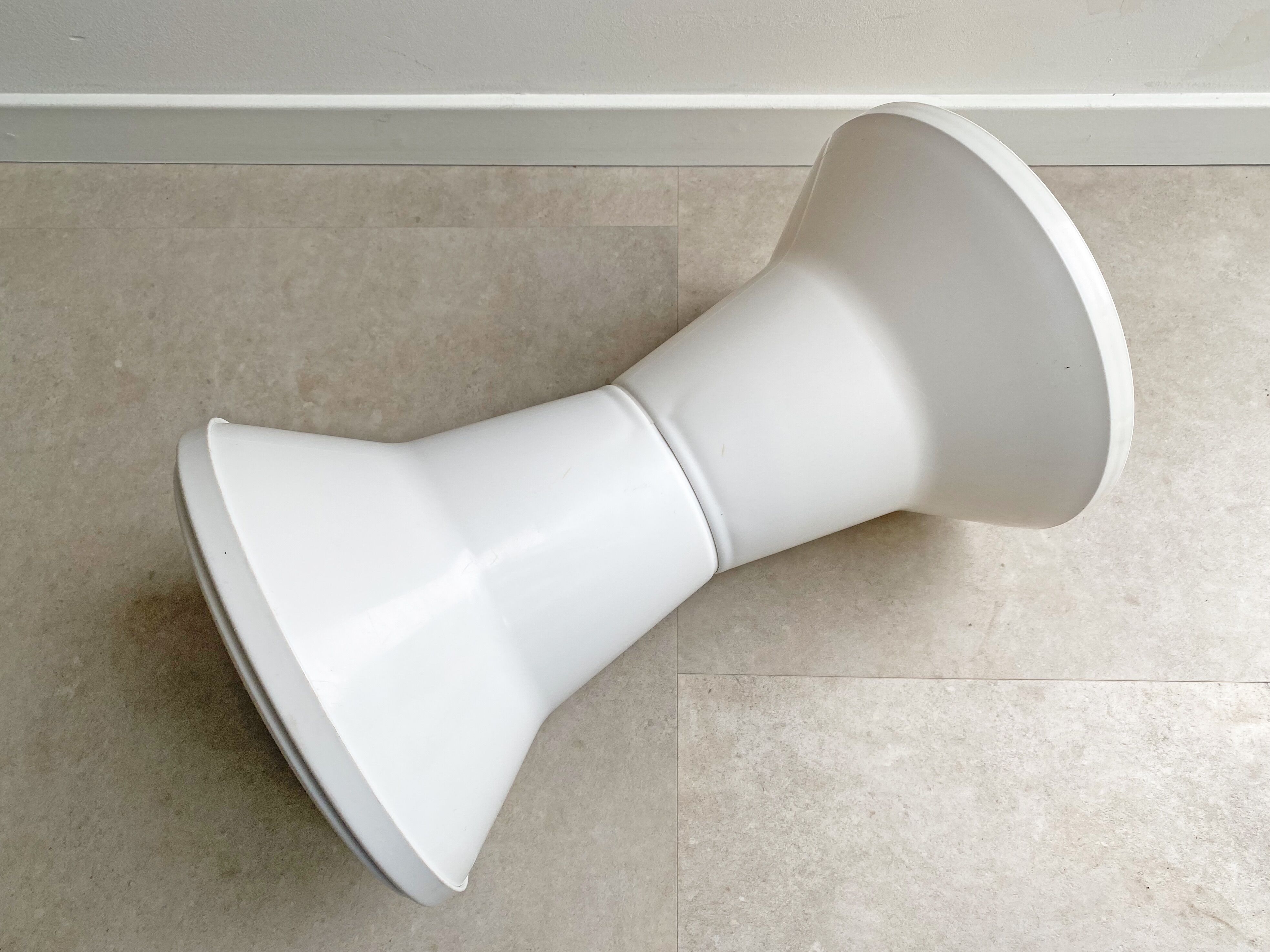 Vintage Space Age Tam Tam diabolo stool, 1970s plastic design