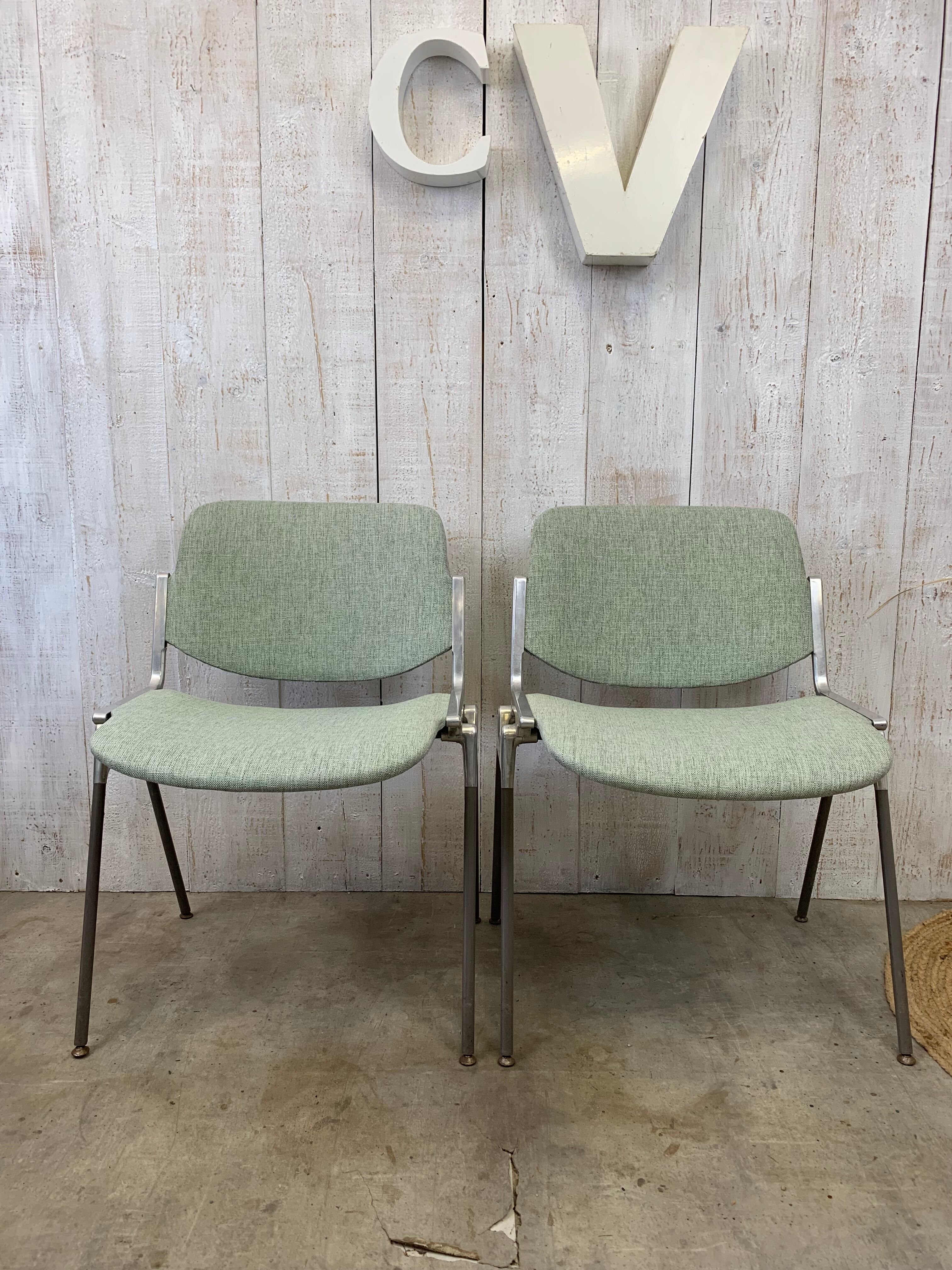 Series of 4 chairs by Giancarlo Piretti, Castelli 70