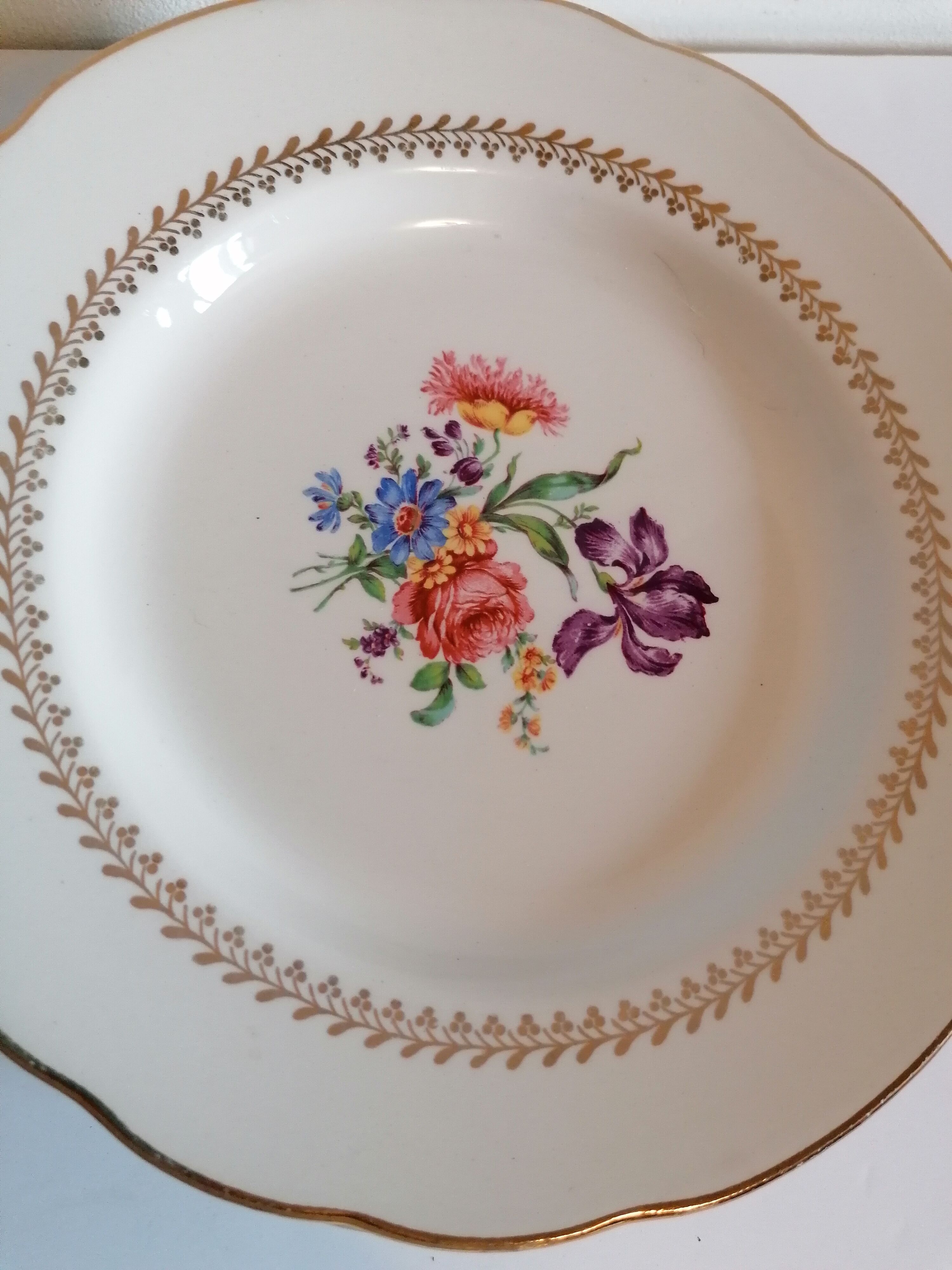 6 dessert plates, Gien, ancient earthenware, flowers and gilding