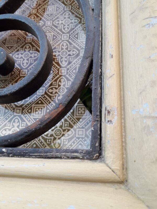 Porte d'entrée cintrée double en chêne, grilles et verre, XIXème
