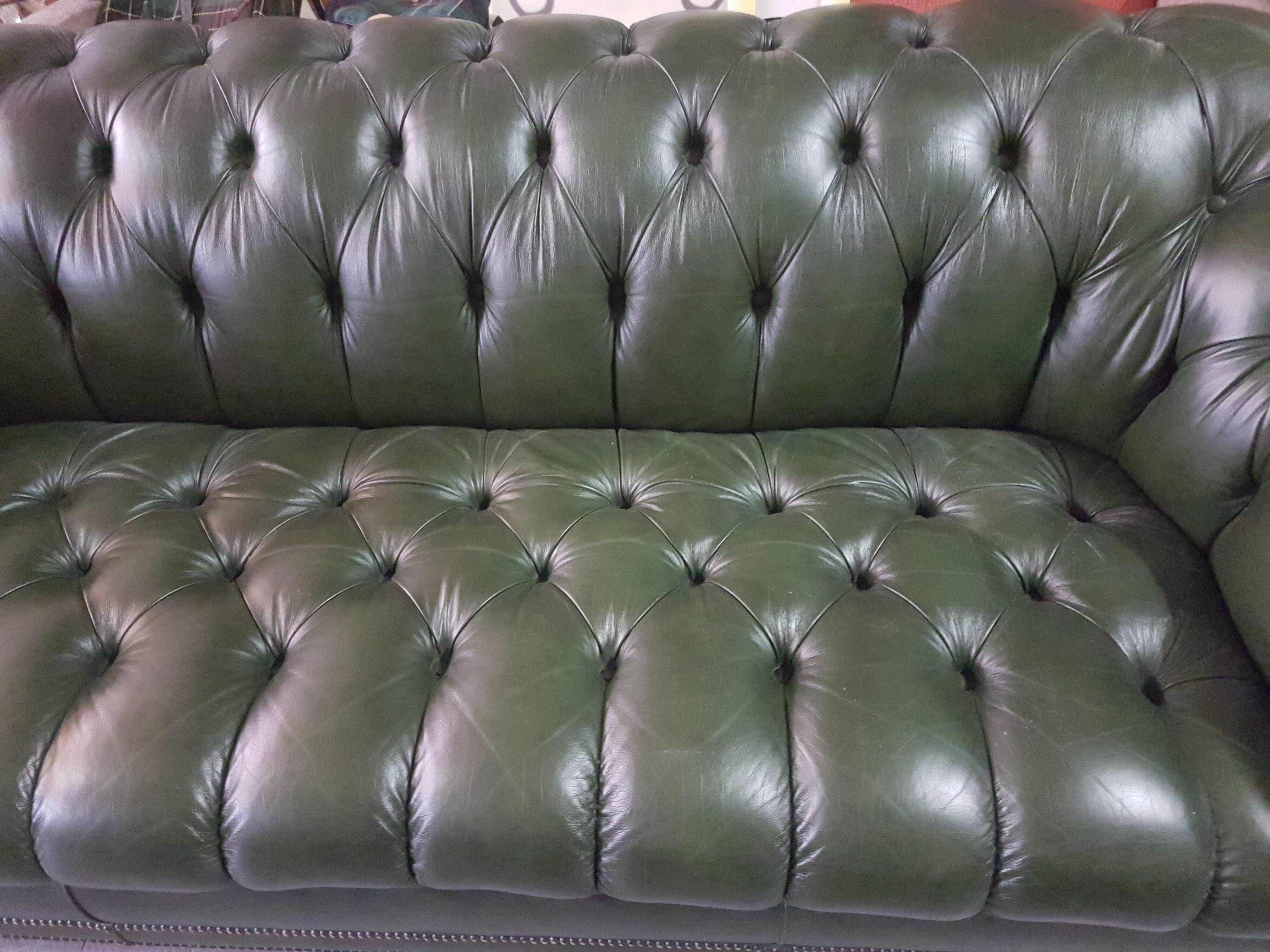 Chesterfield 3-seater dark green sofa