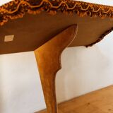 Console covered in velvet to hang