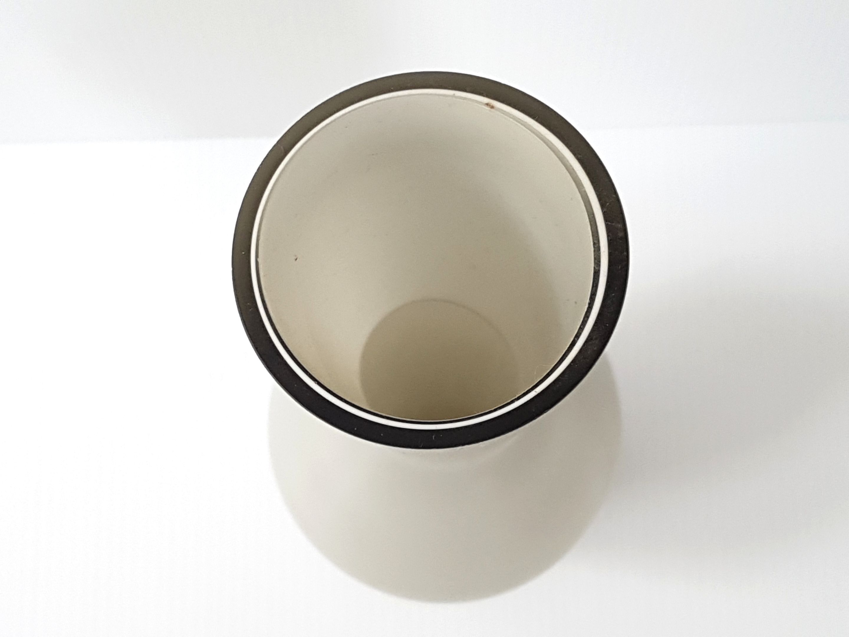 Diabolo in vintage glass vase