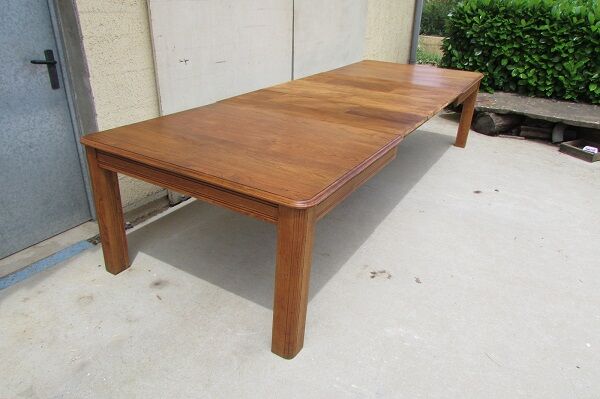 Dining table of 2 meters to 3.4 meters oak