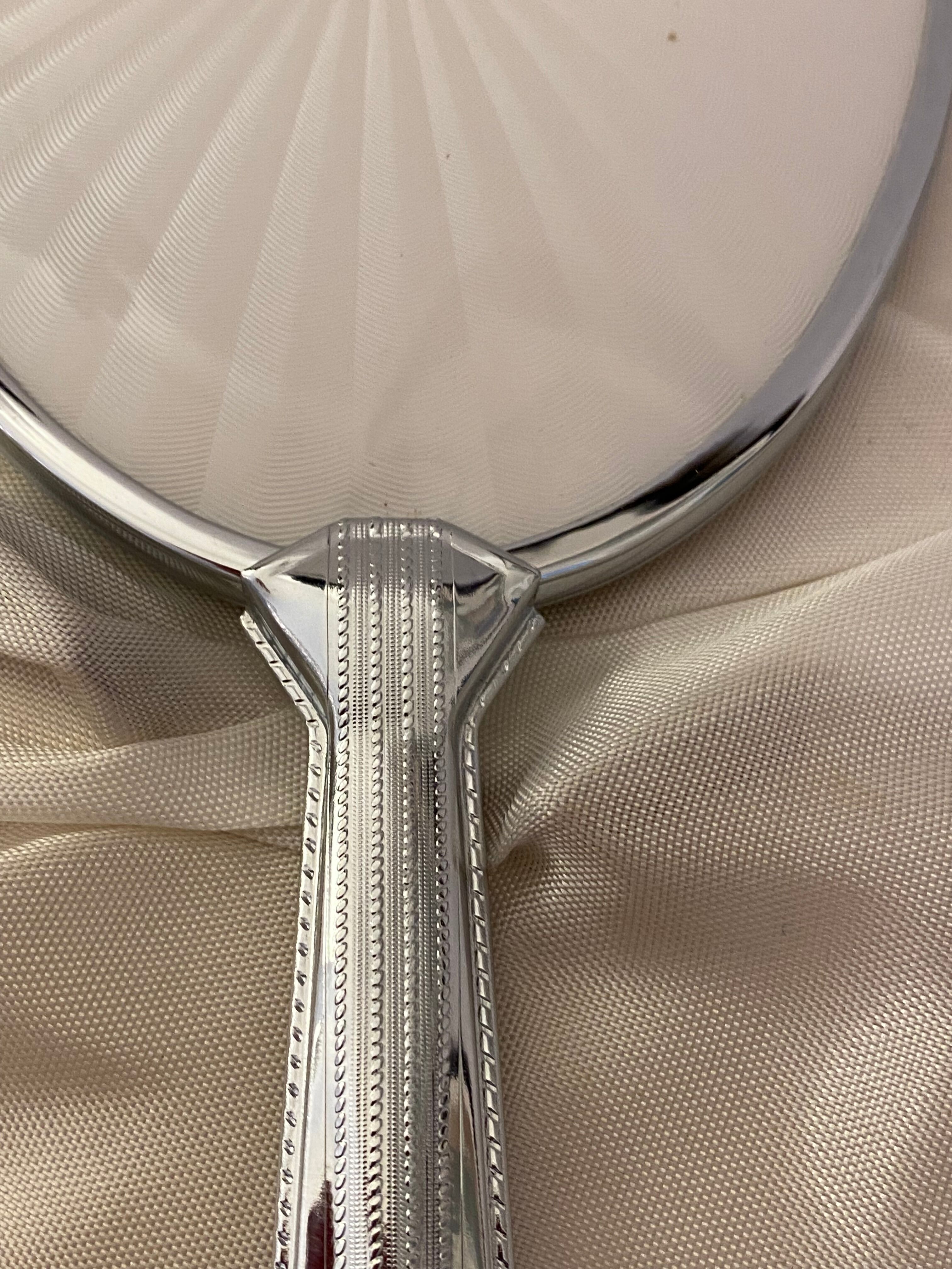 Hand to facing vanity set, hairbrush and comb 50s/60s