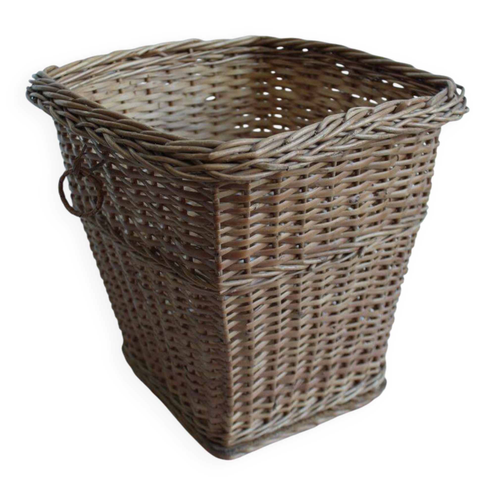 Wicker wastebasket
