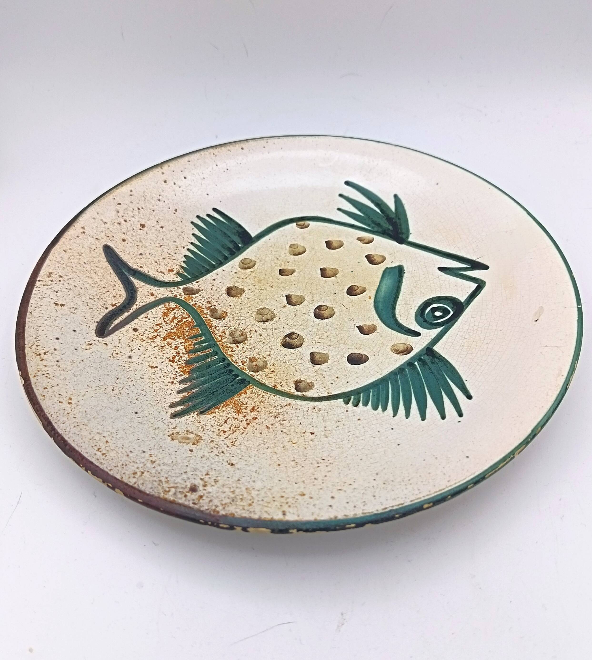 Roger Picault - Vallauris - Assiette décor poisson