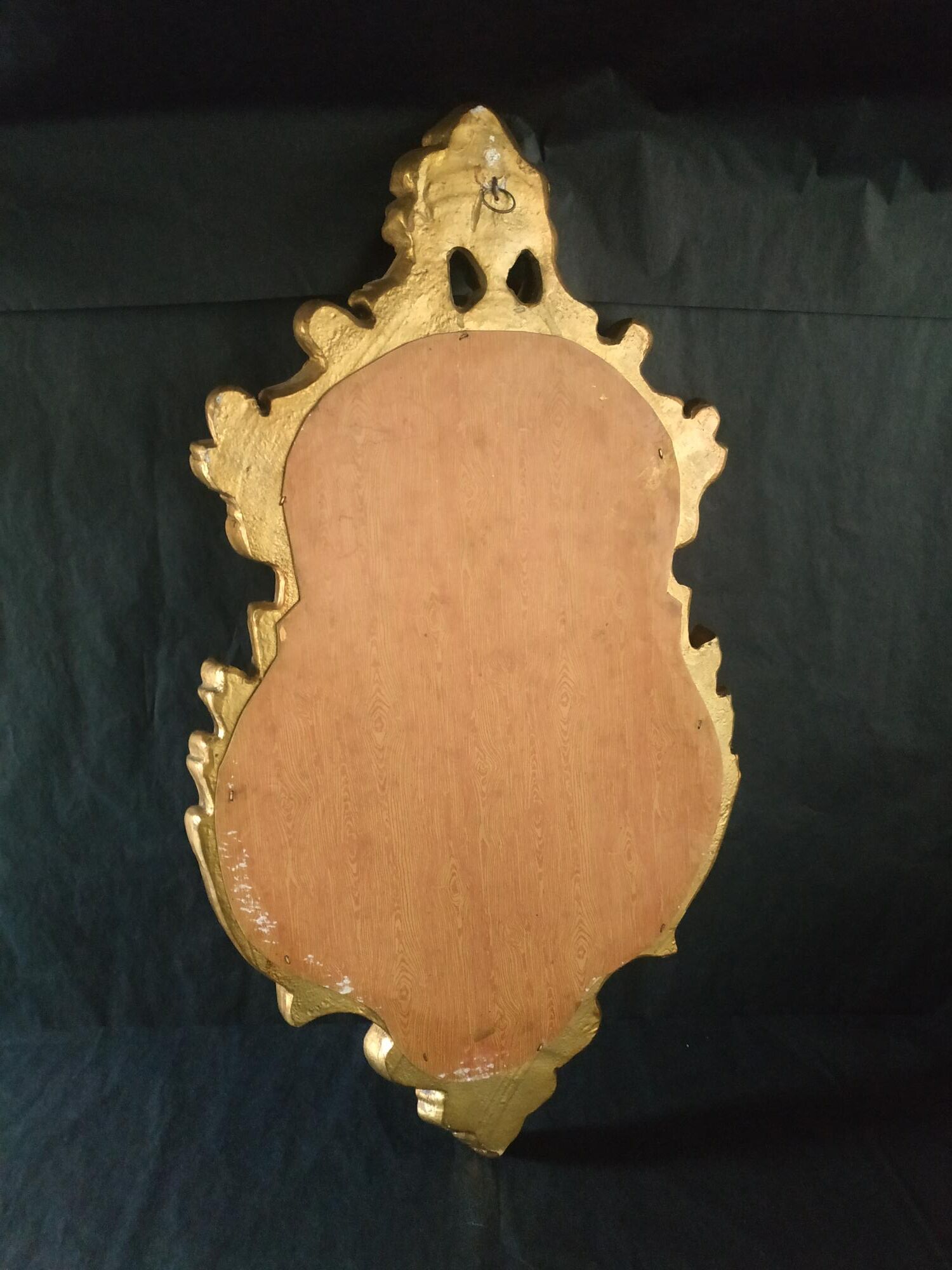 Miroir en stuc doré ancien