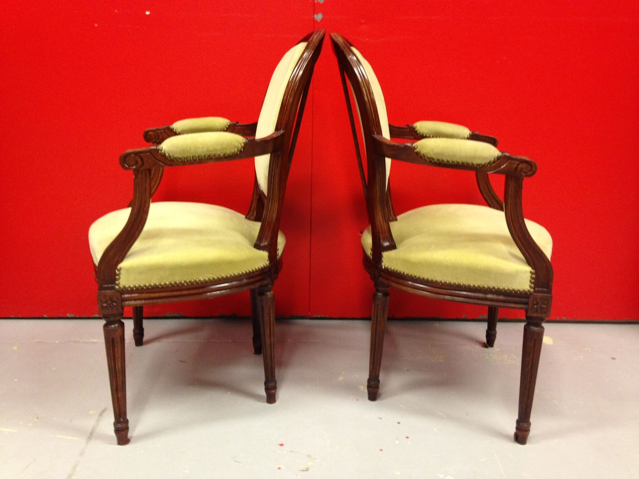 Pair of armchairs seats cabriolets medallions Louis XVI