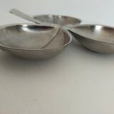 Stainless steel aperitif dish in the shape of a clover