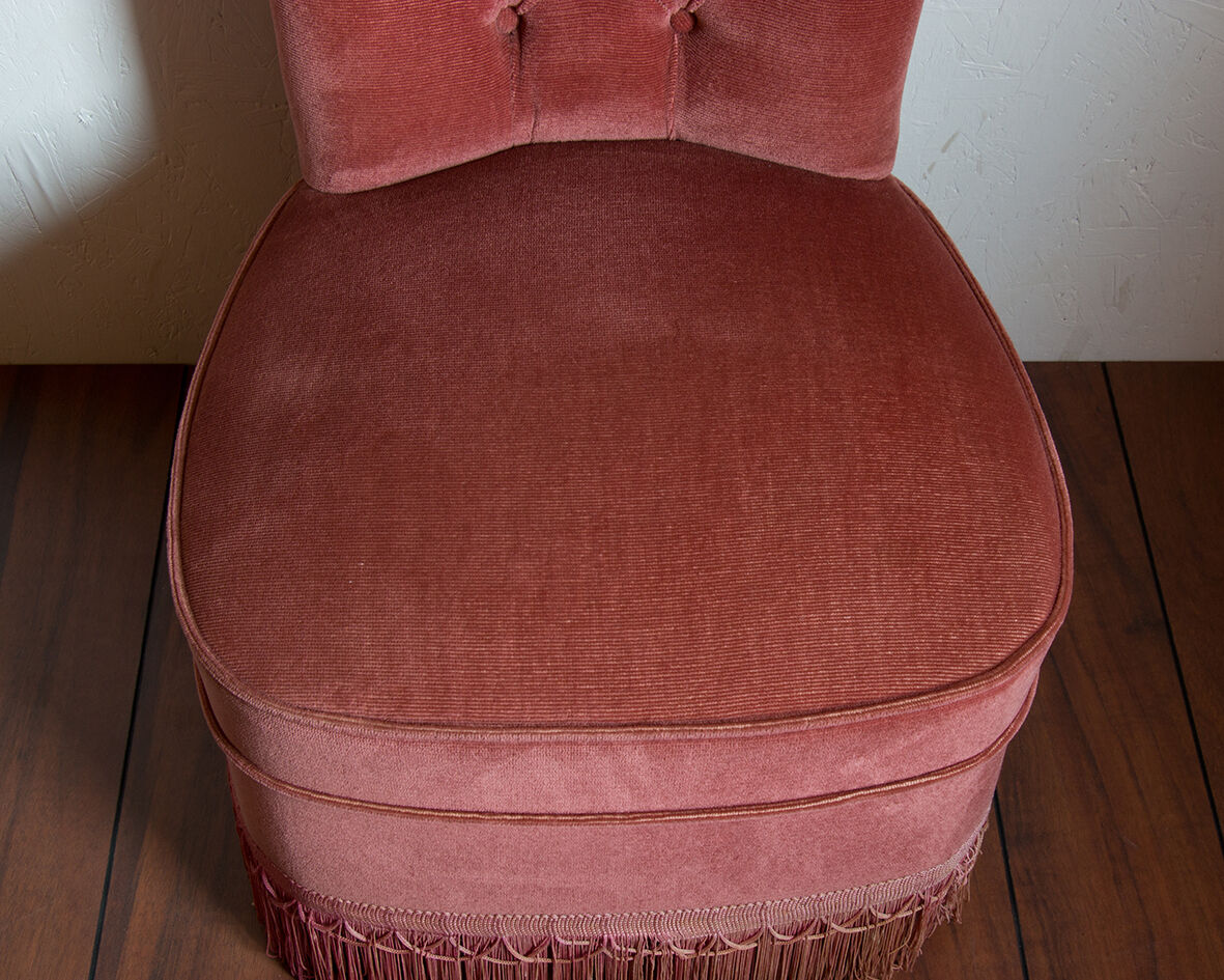 Old pink toad chair