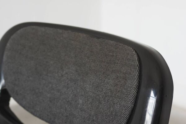 Fauteuil dorsal noir de G. Piretti & E. Ambas, Italie, années 1980