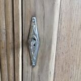 Armoire parisienne décapée, bois brut