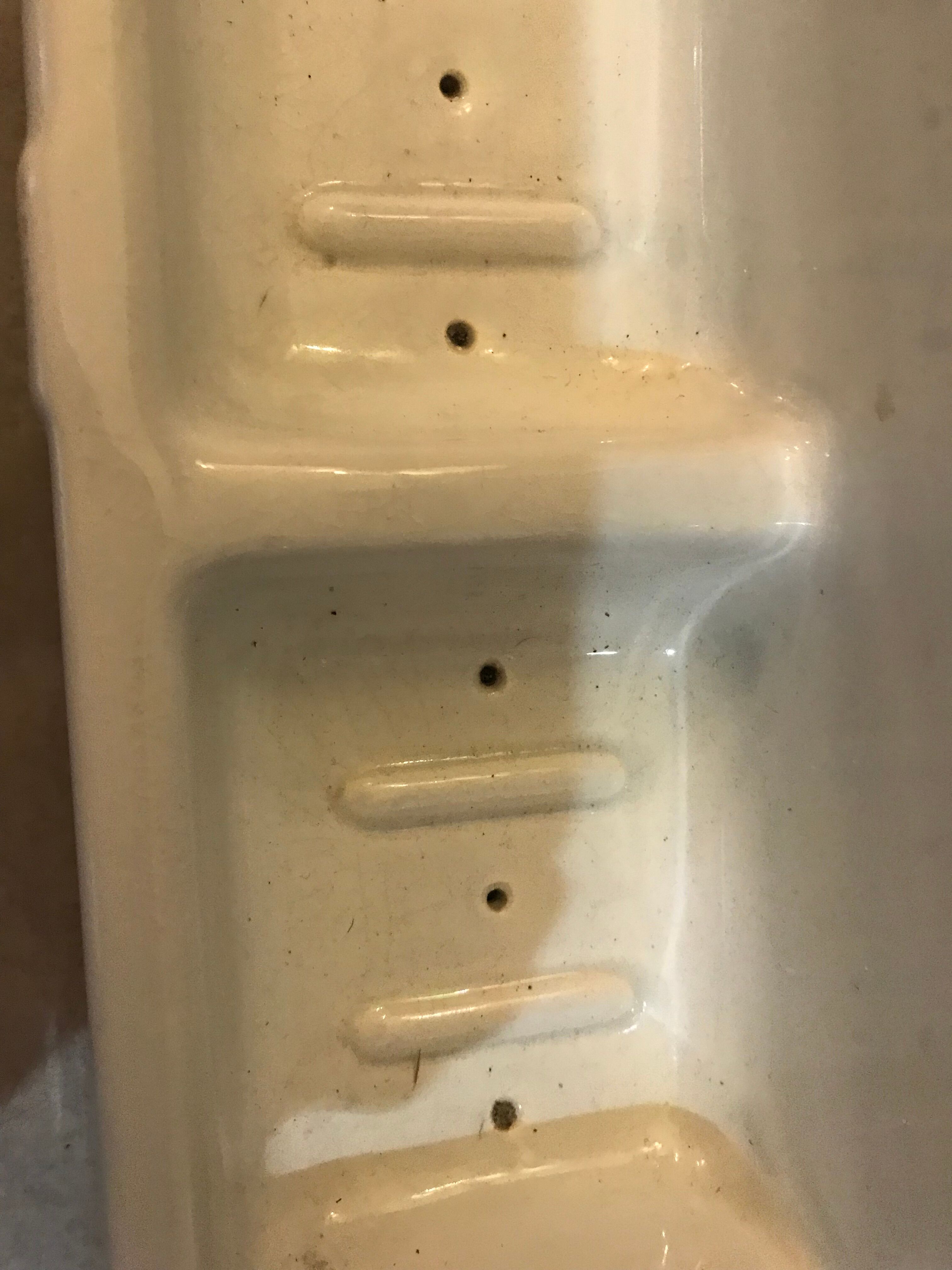 Porte savon ancien debut XXeme en faience blanche double compartiments