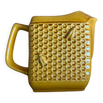 Pitcher Saint Clement Bee