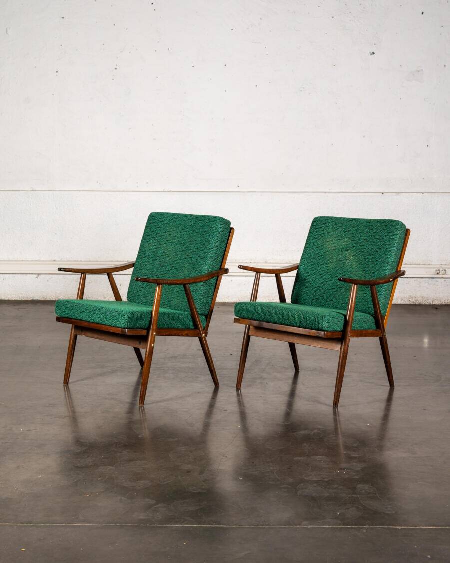 Boomerang chair in green fabric