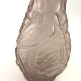 Art Deco vase in pink pressed glass with bird decoration