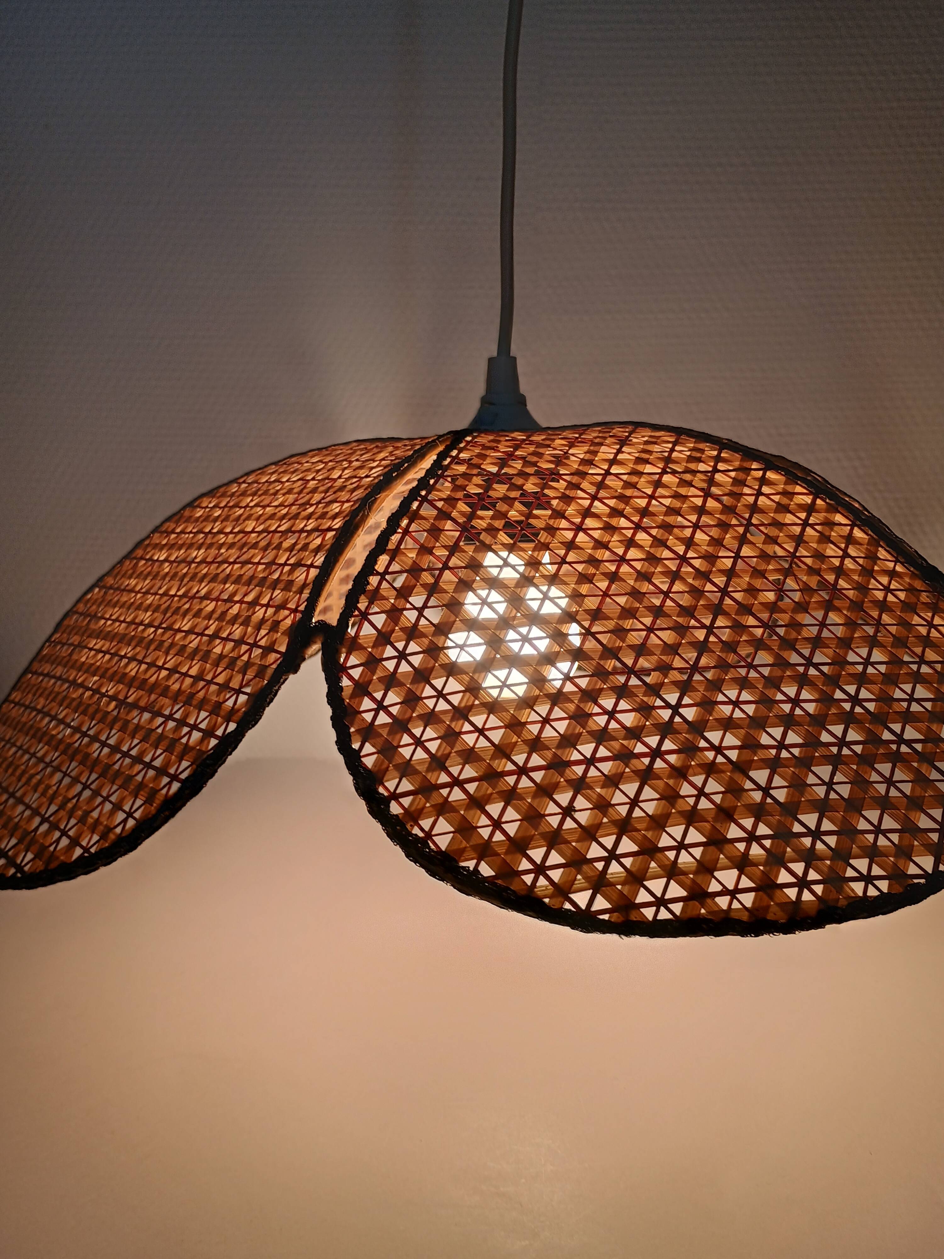 Lustre pétales bambou cannage vintage