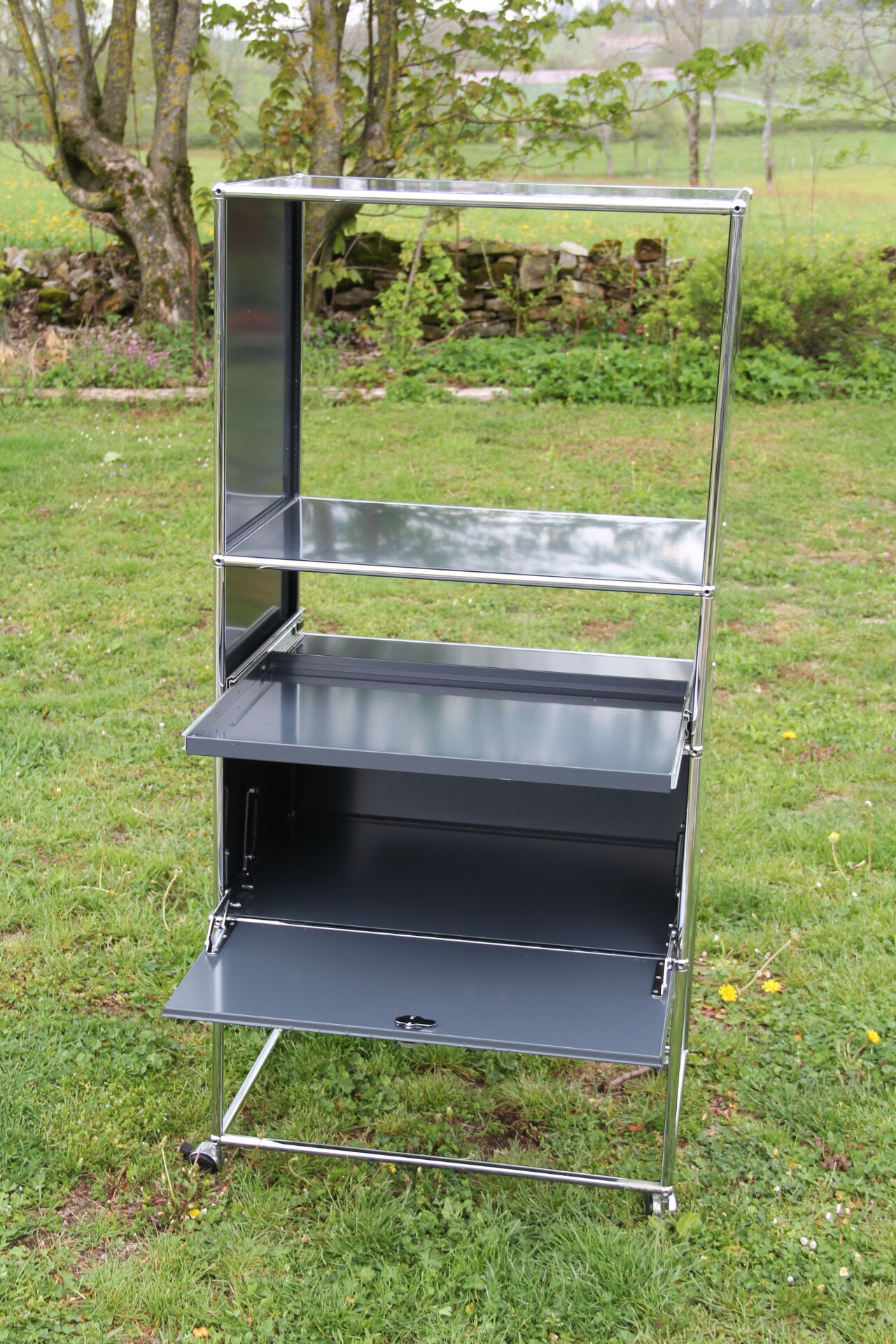 FURNITURE USM Haller