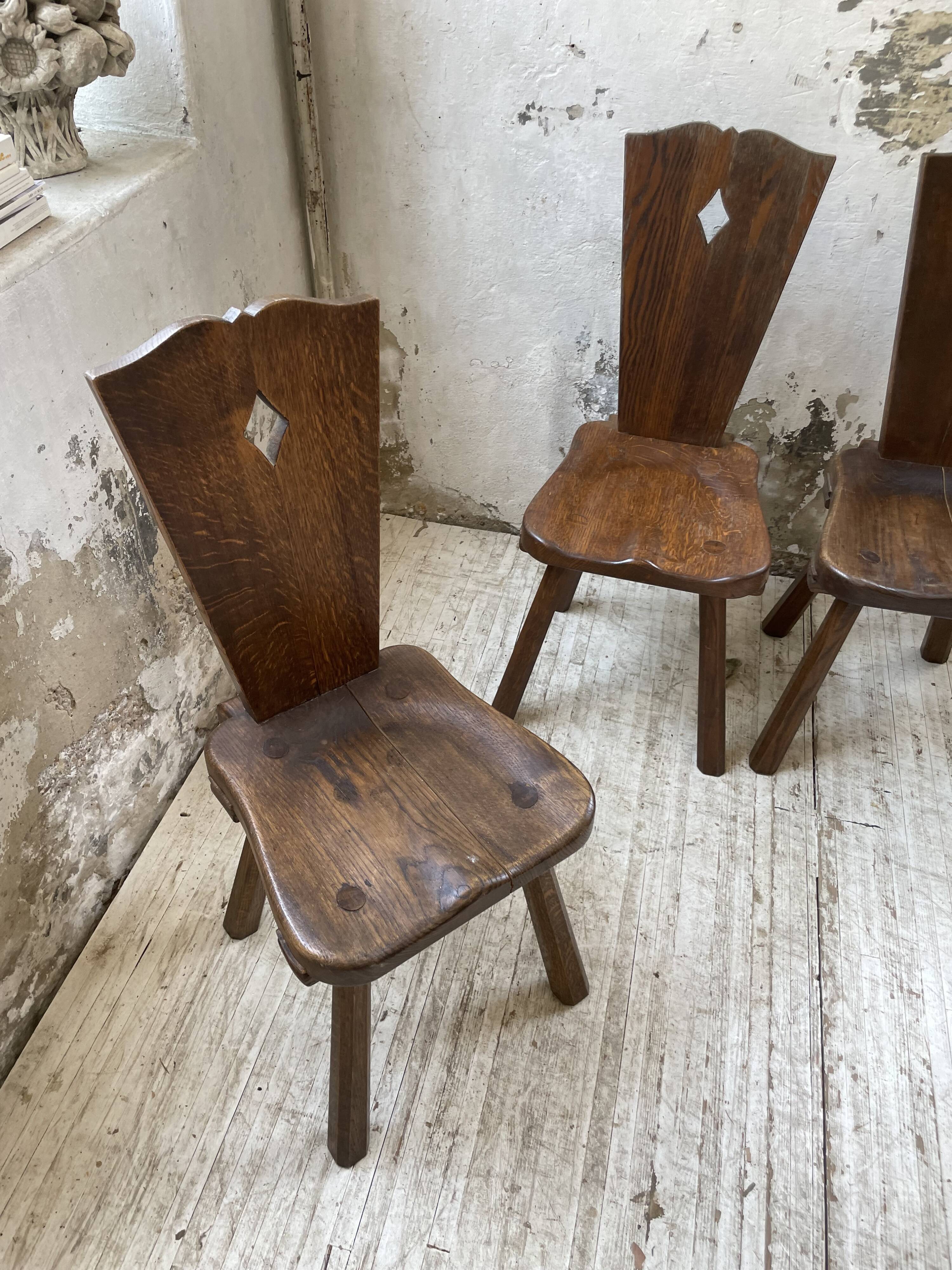 Chaises chêne massif chapo savoyarde art populaire