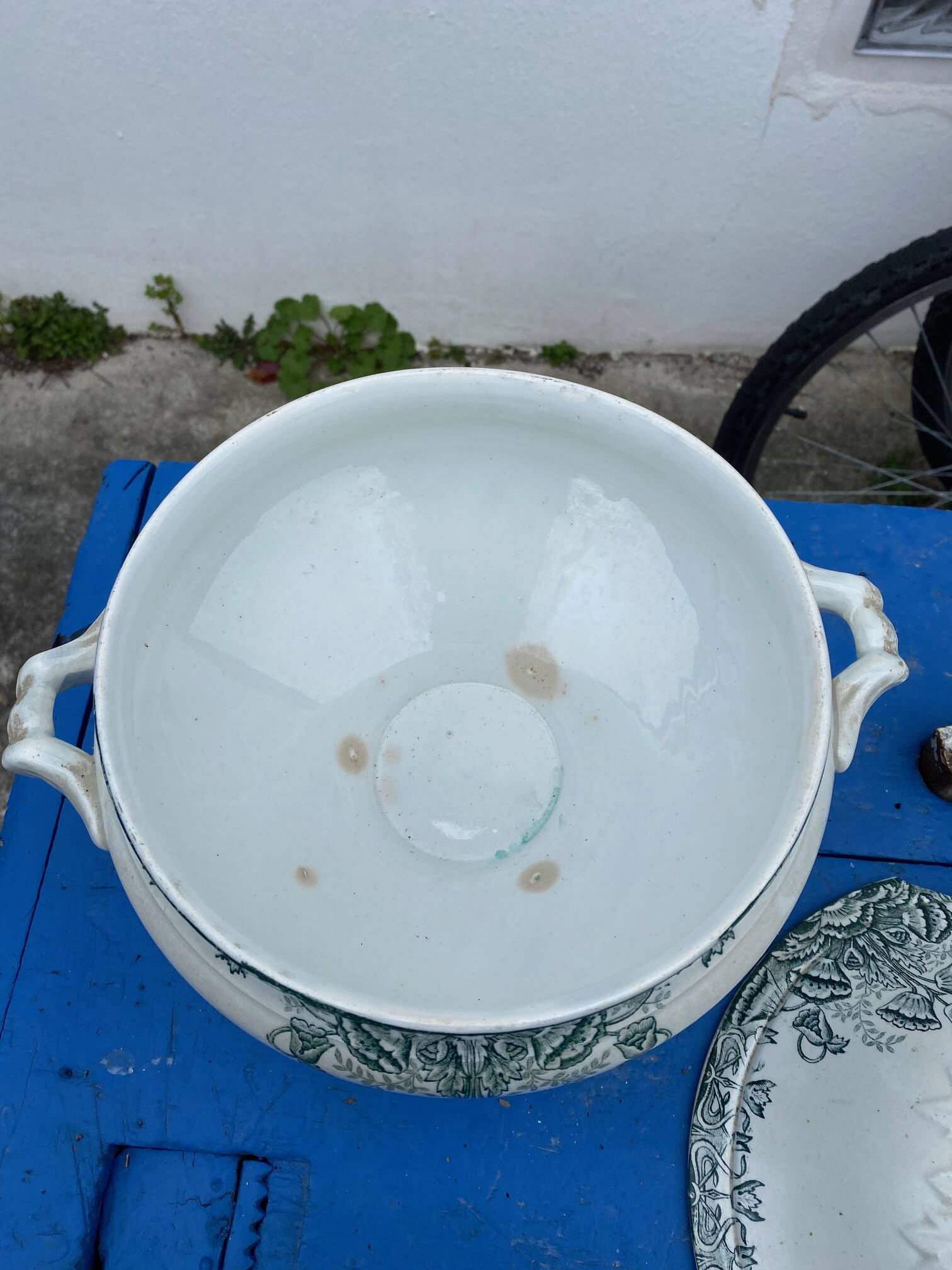 Soupière ancienne en faïence de St Amand décor floral Lebacqz Bouchard