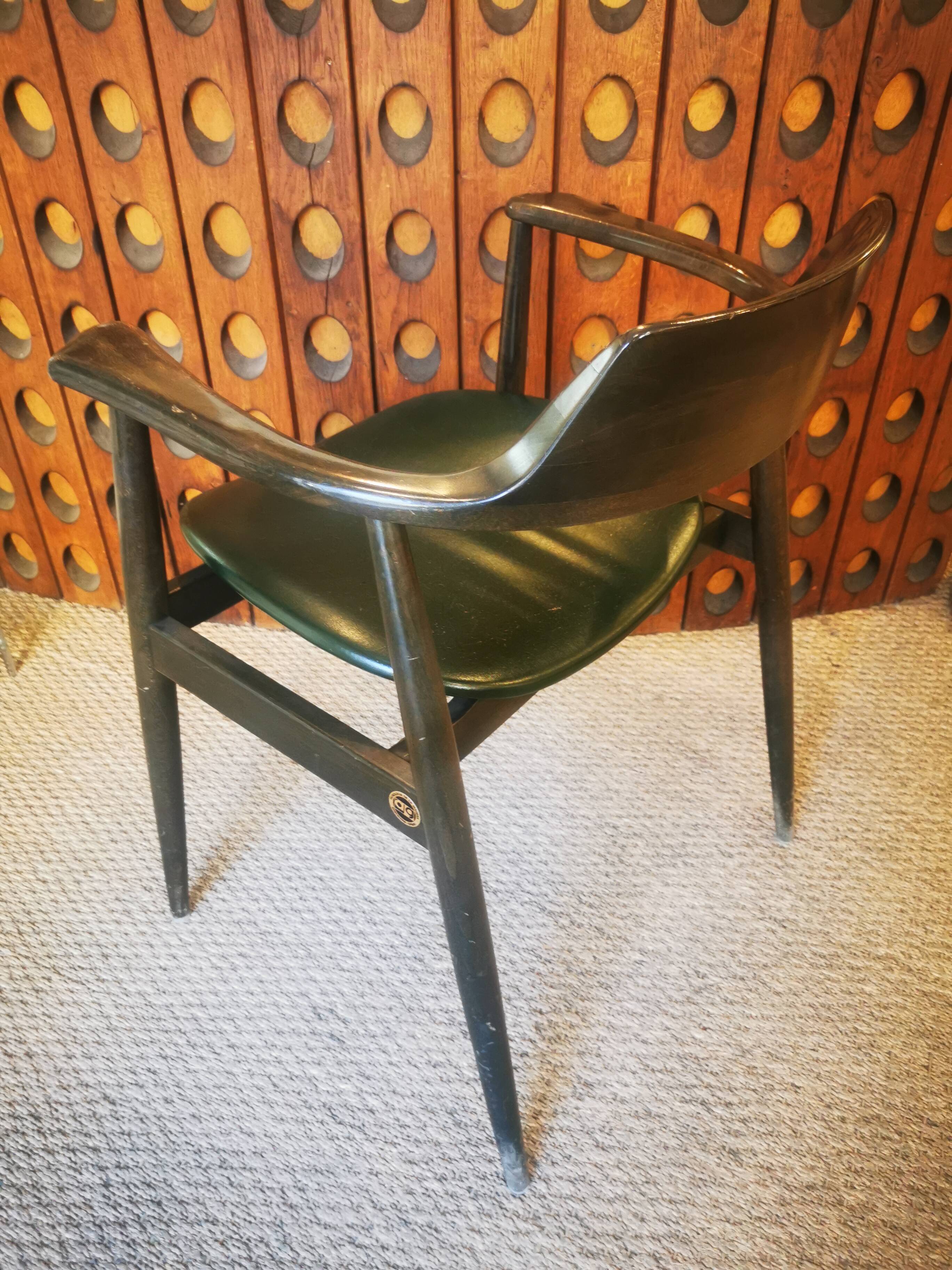 Suite of 4 design chairs by ag barcelona