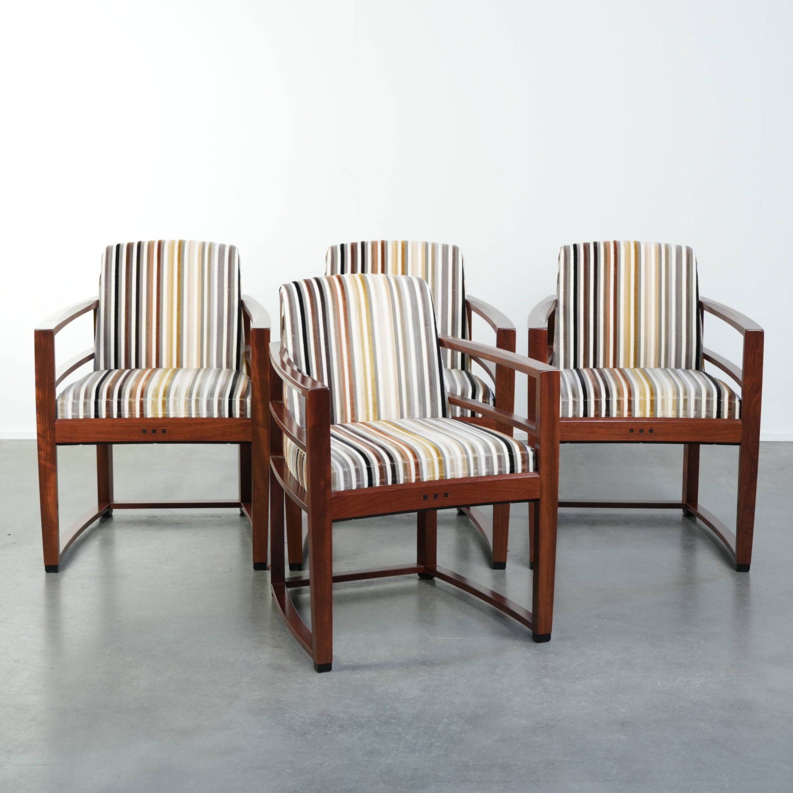 Set of 4 Art Deco design dining chairs with luxurious fabric upholstery