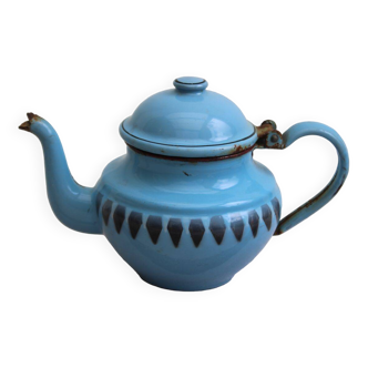 Enamel teapot