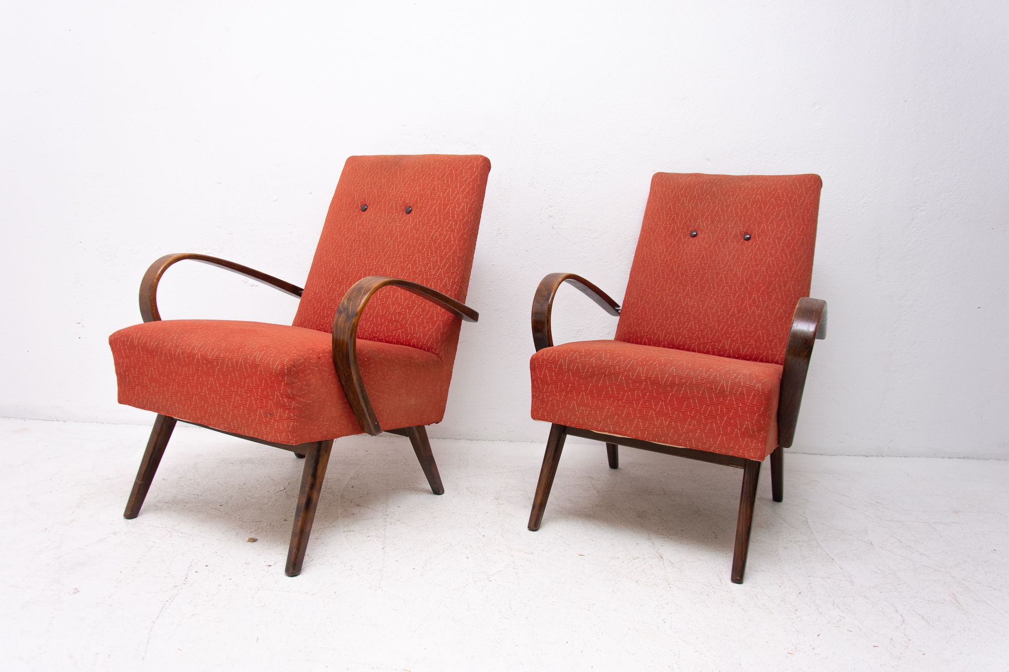 Pair of mid century bentwood armchairs by Jaroslav Šmídek, 1960s