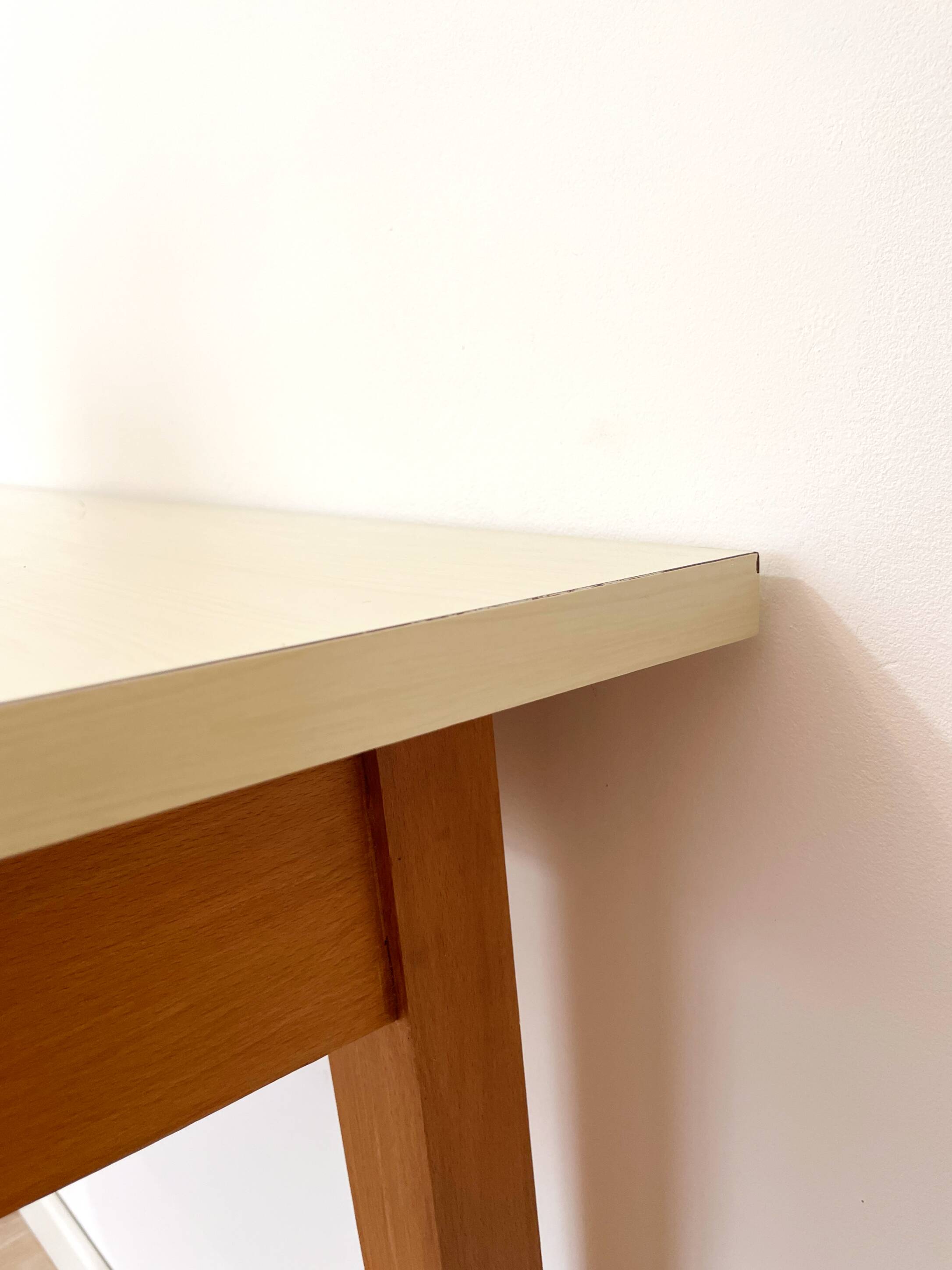 Formica table