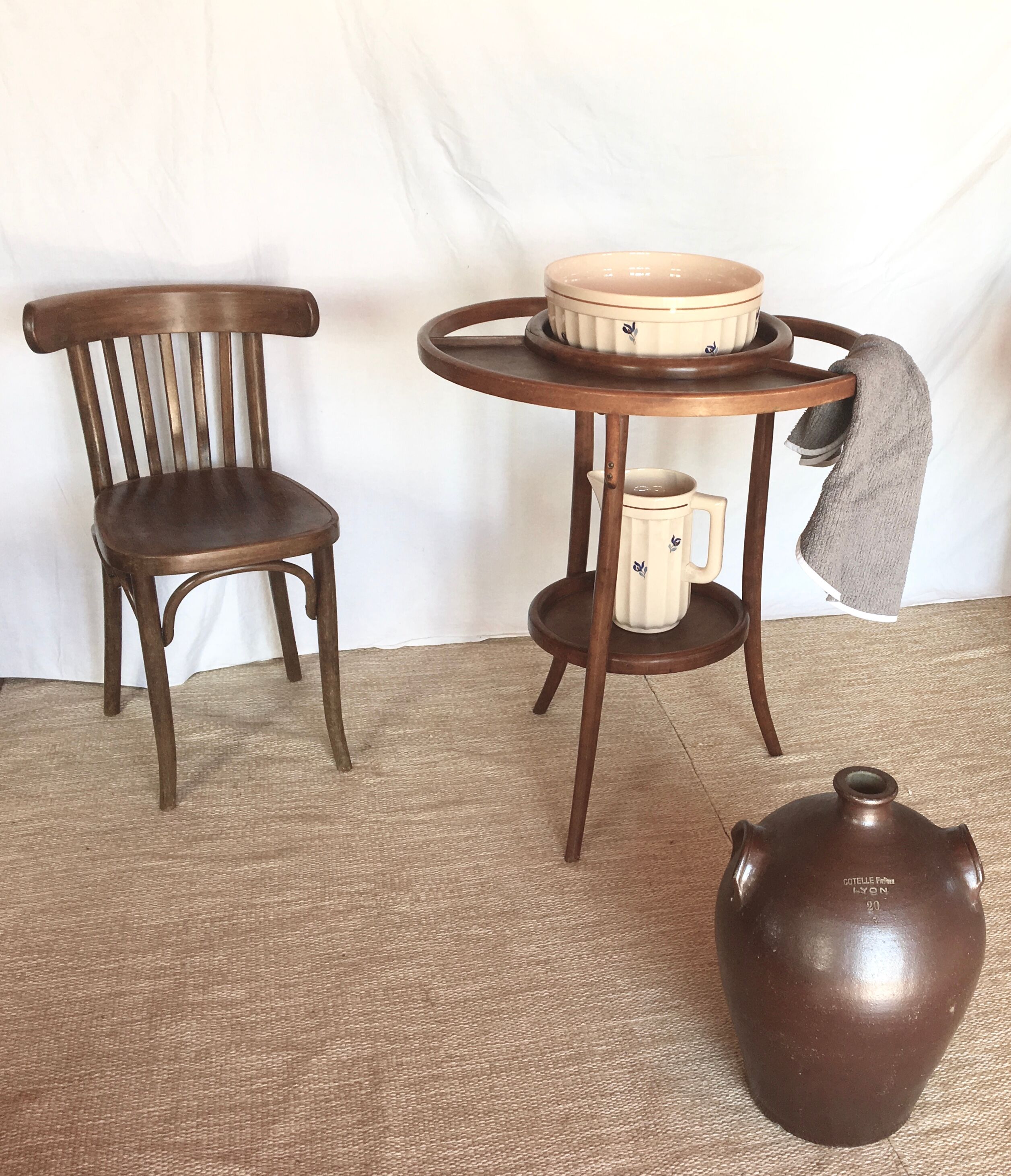 Furniture toilet Baumann 1920/30 and its earthenware