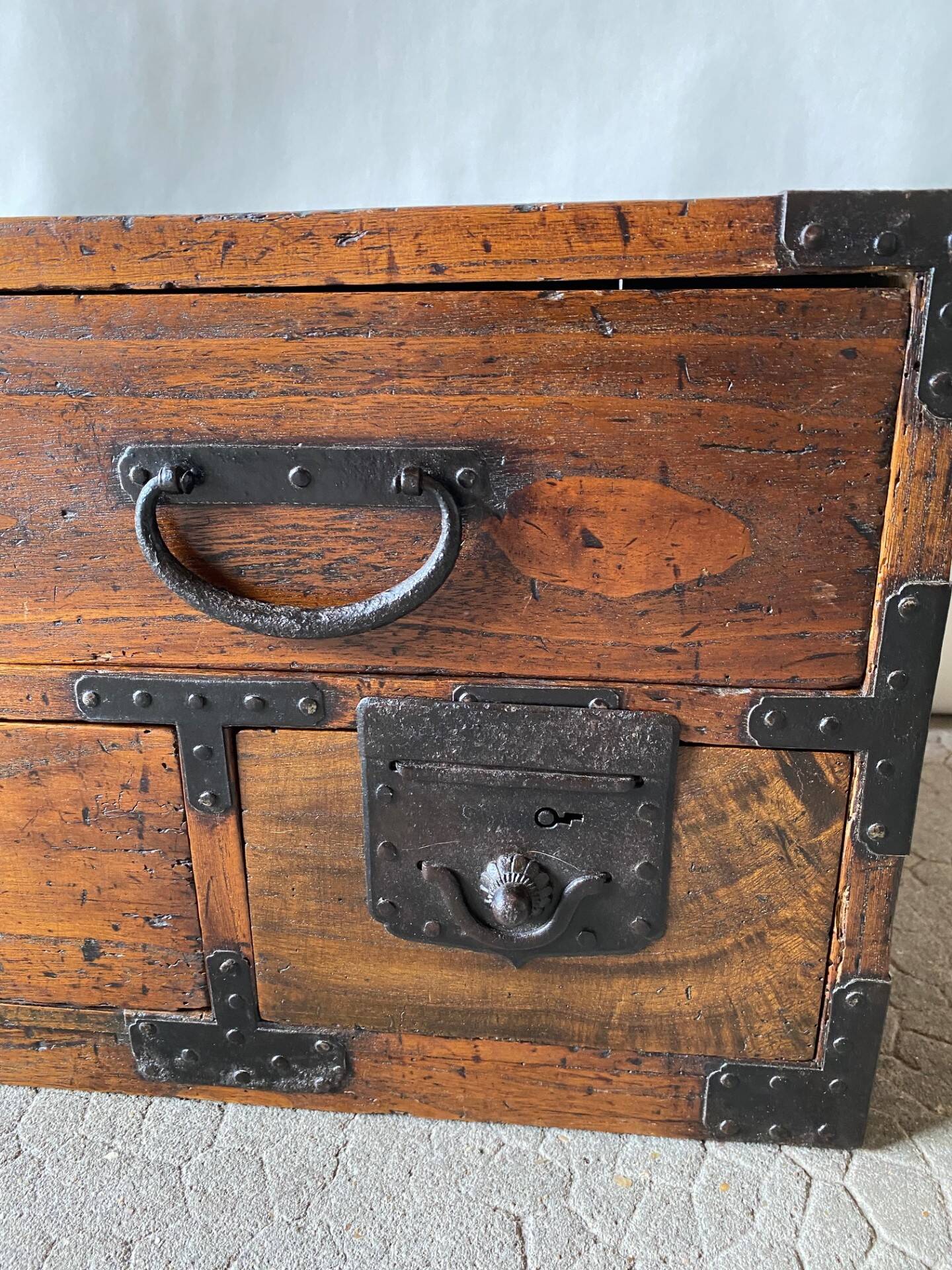Japanese tansu chest