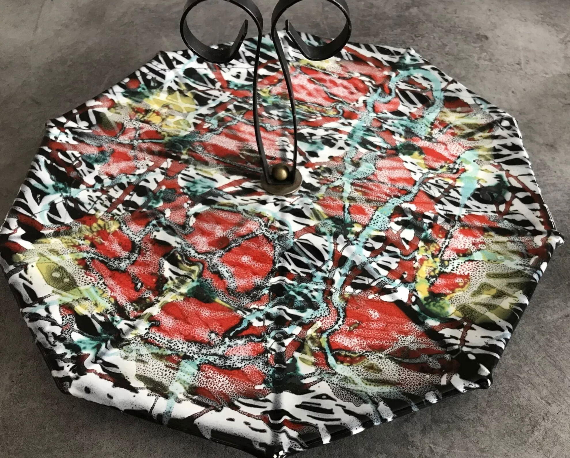 Plateau en céramique peinte décor